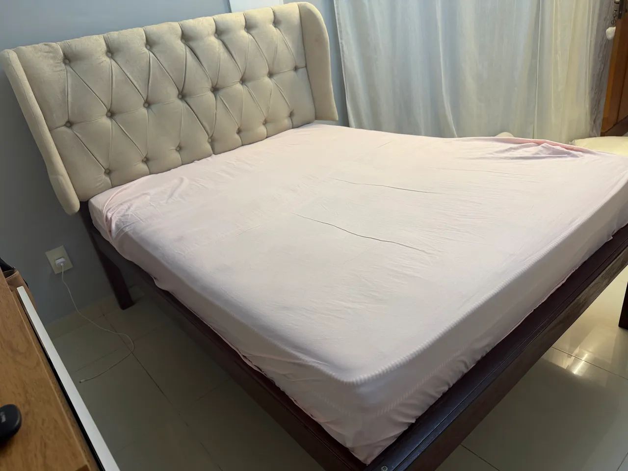 CAMA DE MADEIRA COM CABACEIRA E COLCHÃO  - Foto 3