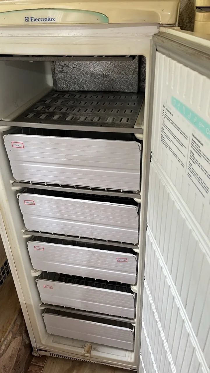 Frizer Electrolux 210 litros  - Foto 3