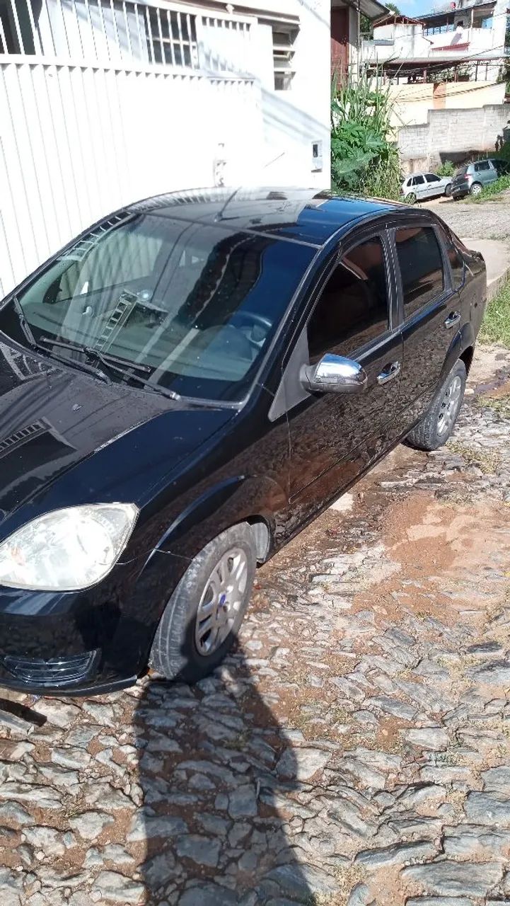 Ford Fiesta Sed. 1.6 8V Flex 4P 2005