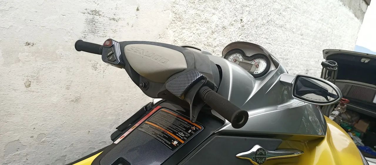 Jet ski
