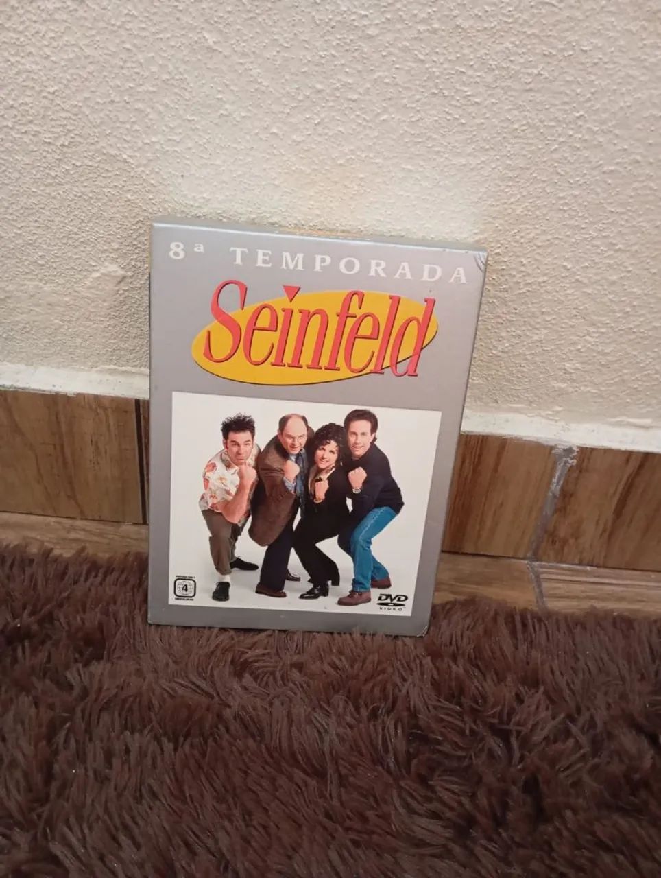 box em DVD da 8ª temporada da série Seinfeld