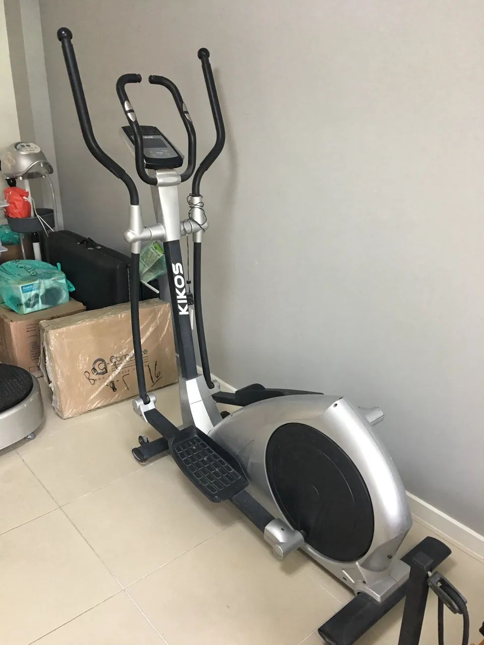 Elíptico Kikos 9200 Eletromagnético  - Foto 2