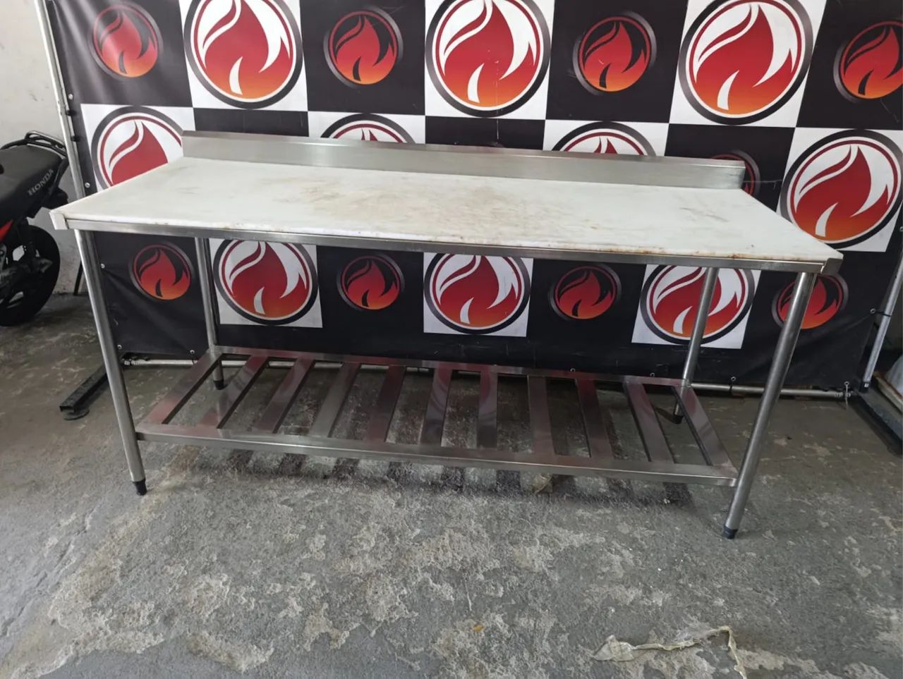 Mesa inox com polietileno  - Foto 4