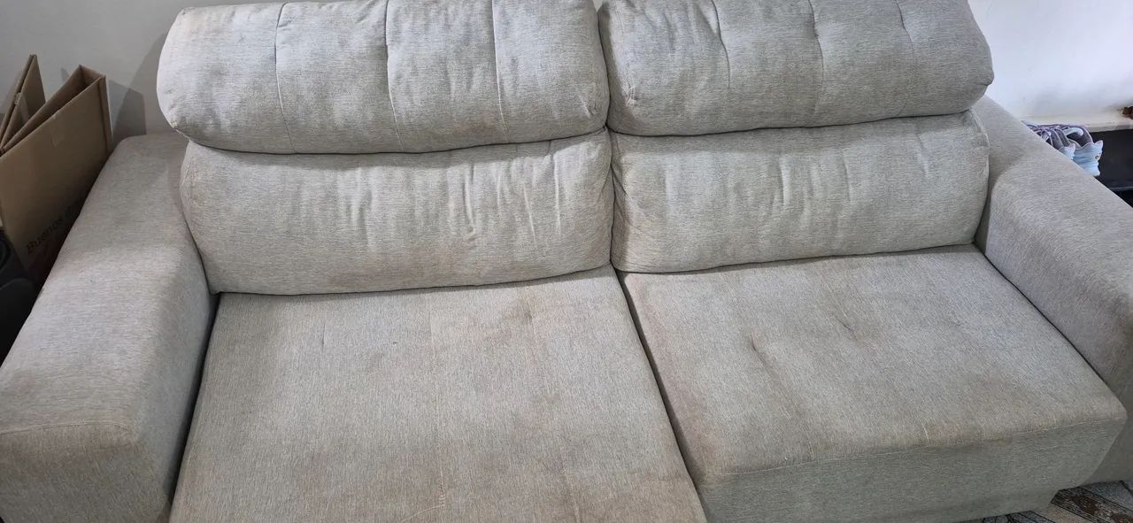 Vendo sofá retrátil seminovo. Reformado e higienizado.  - Foto 5