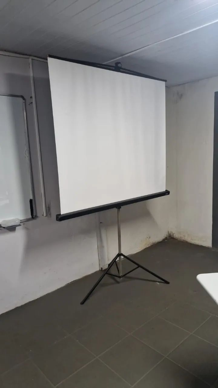 TELA DE PROJETOR COM SUPORTE FIXO - Foto 2