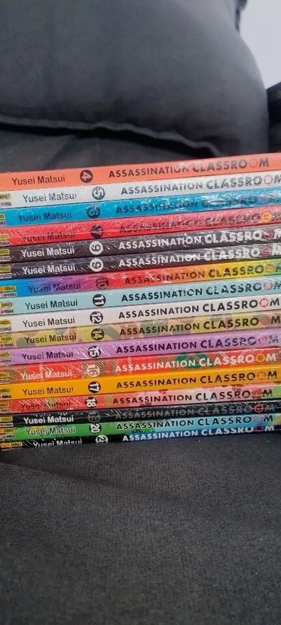 Coleção de Mangás Panini ? Reborn, Kuroko, AOT e AssClass - Foto 5