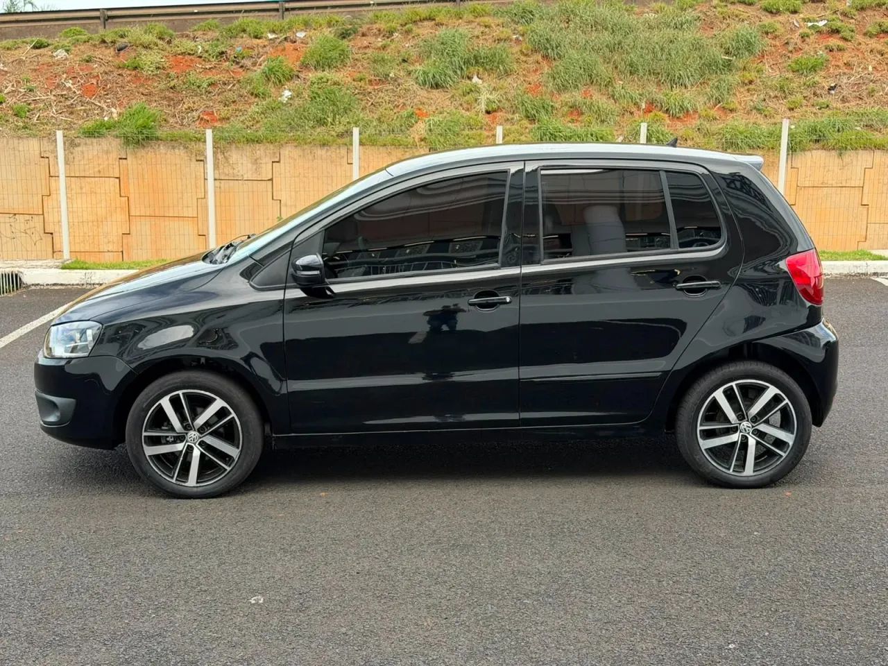 Volkswagen Fox 1.6 MI Total Flex 8V 5P 2011 - Foto 5