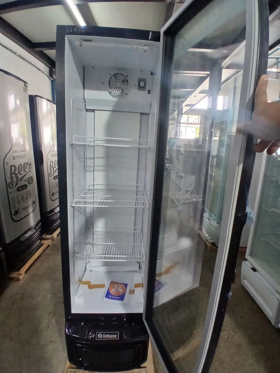Refrigerador/Expositor Vertical Gelopar GPTU-230  - Foto 3