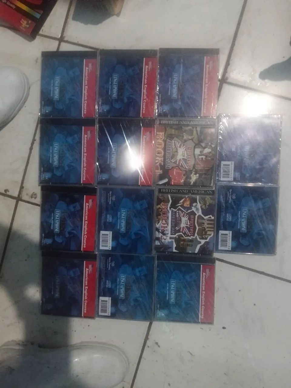 Cds e vídeo cassete  - Foto 2