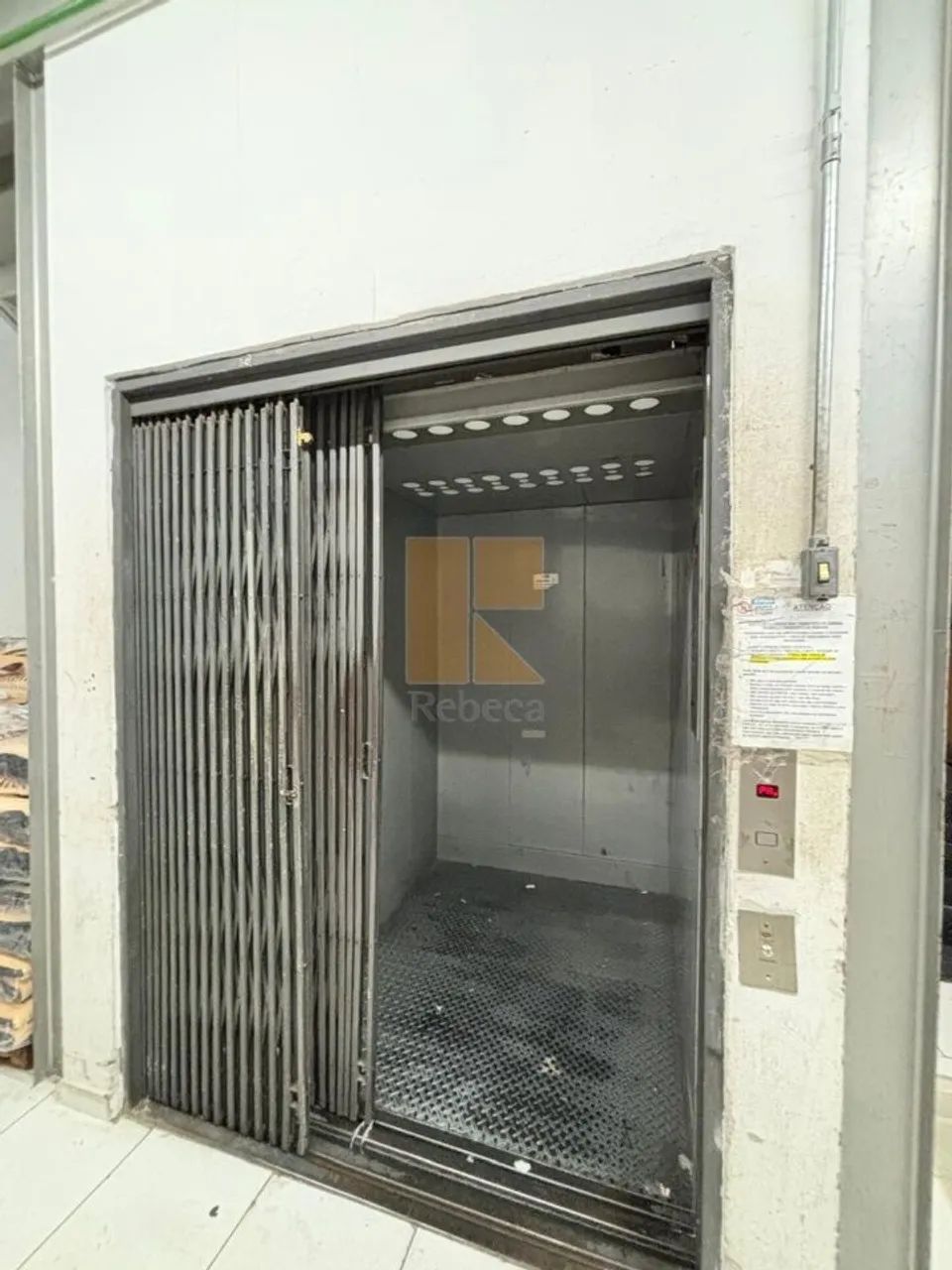 EXCELENTE PREDIO COM 7 ANDARES E ELEVADOR BOM RETIRO - Foto 2