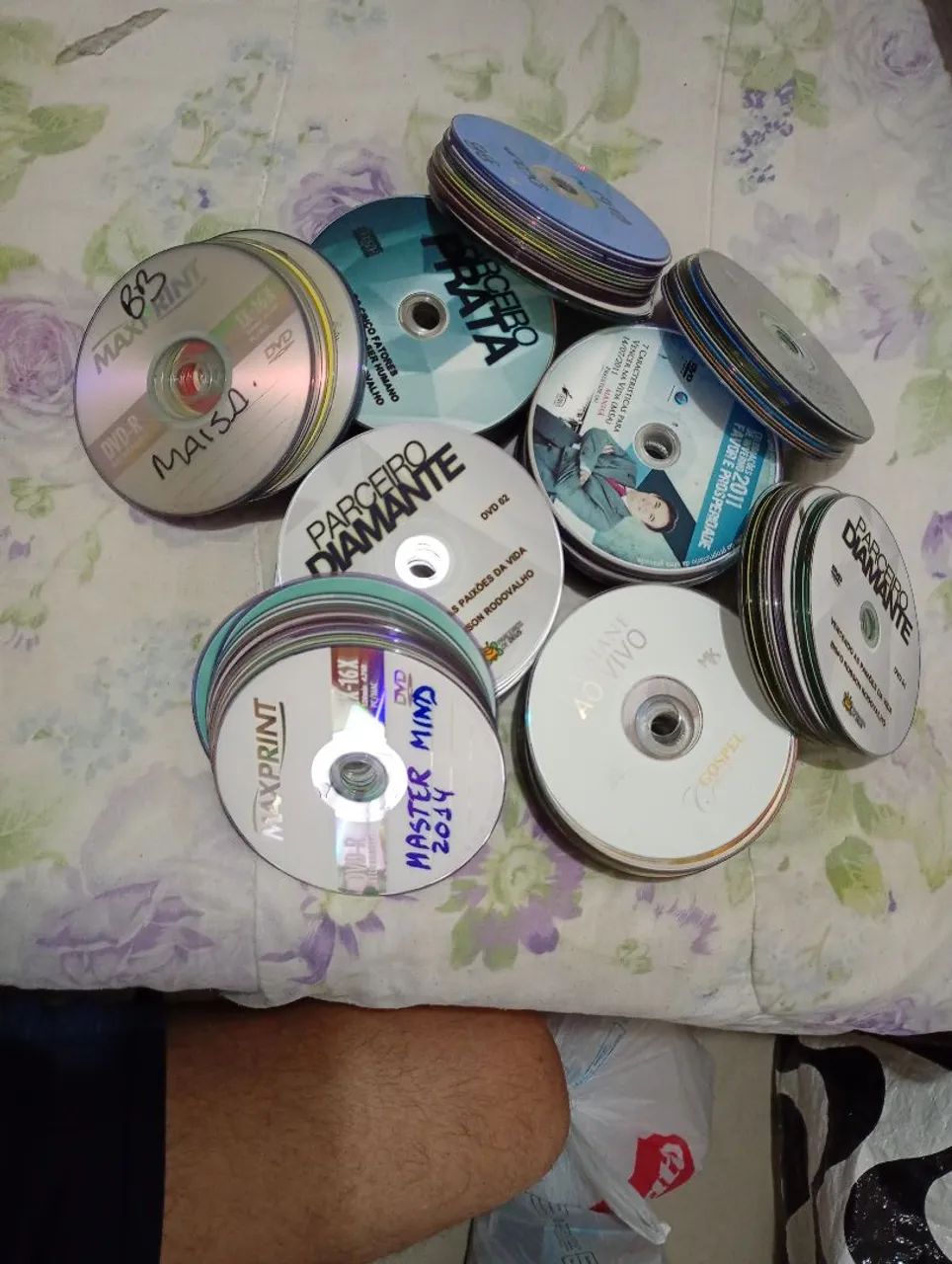 200 cDs decorativos no precinho - Foto 3