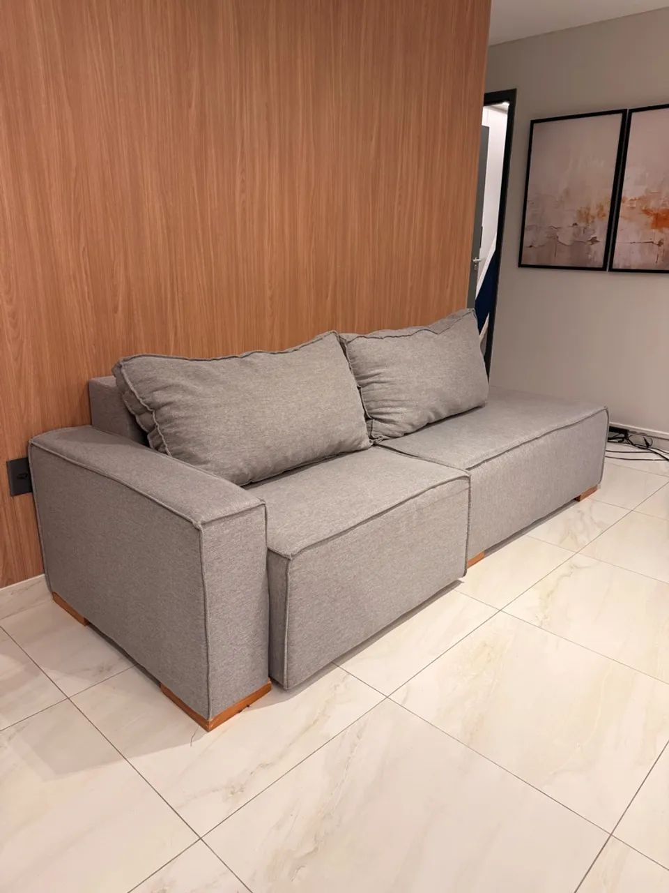 Sofá retrátil com chaise - 2,40 m - Cinza. - Foto 3