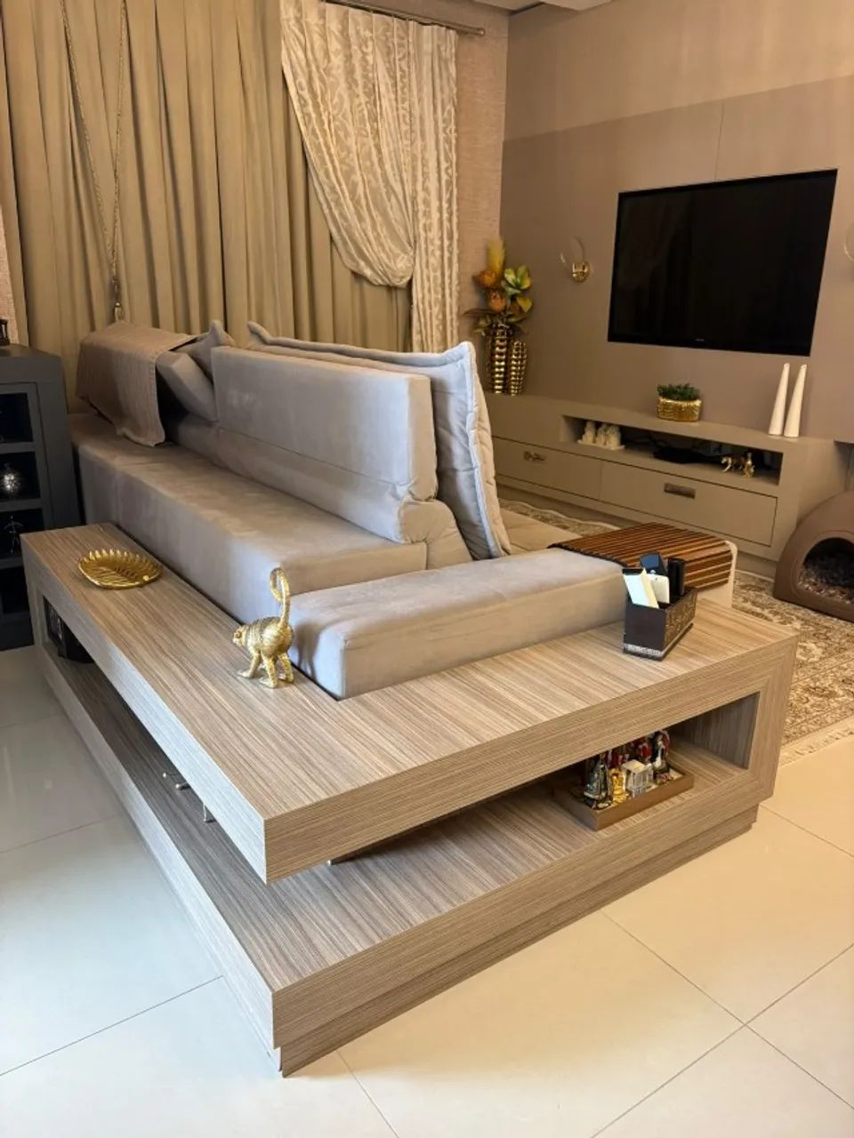 OPORTUNIDADE! Cama + Sofá + Aparador por R$ 1.850
