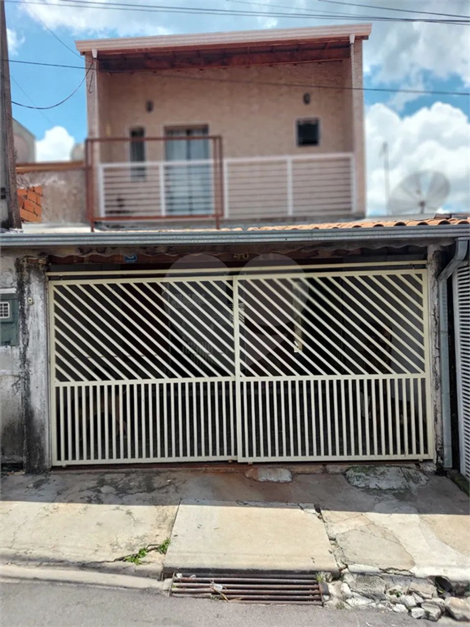 Sobrado a venda no bairro Santo Antônio.