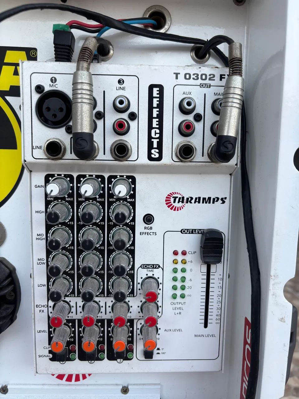 ? CAIXA DE SOM COMPLETA TARAMPS + PIONEER
