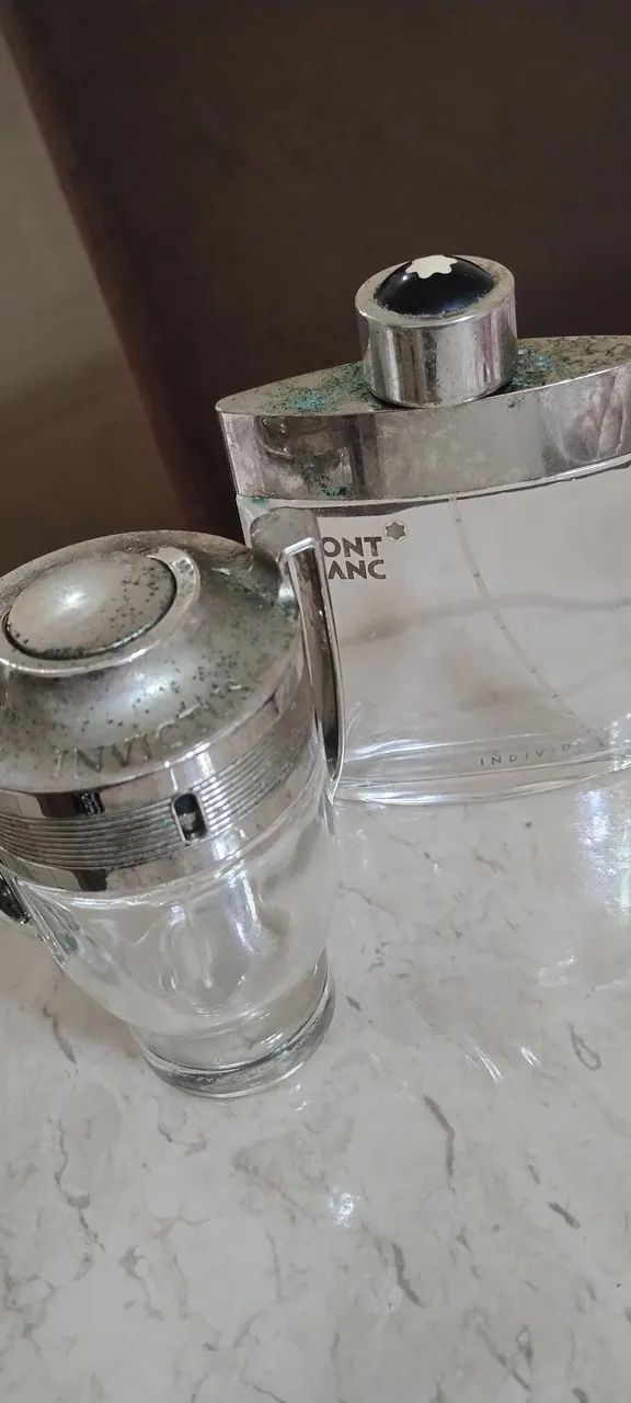 Frasco de perfume usado 