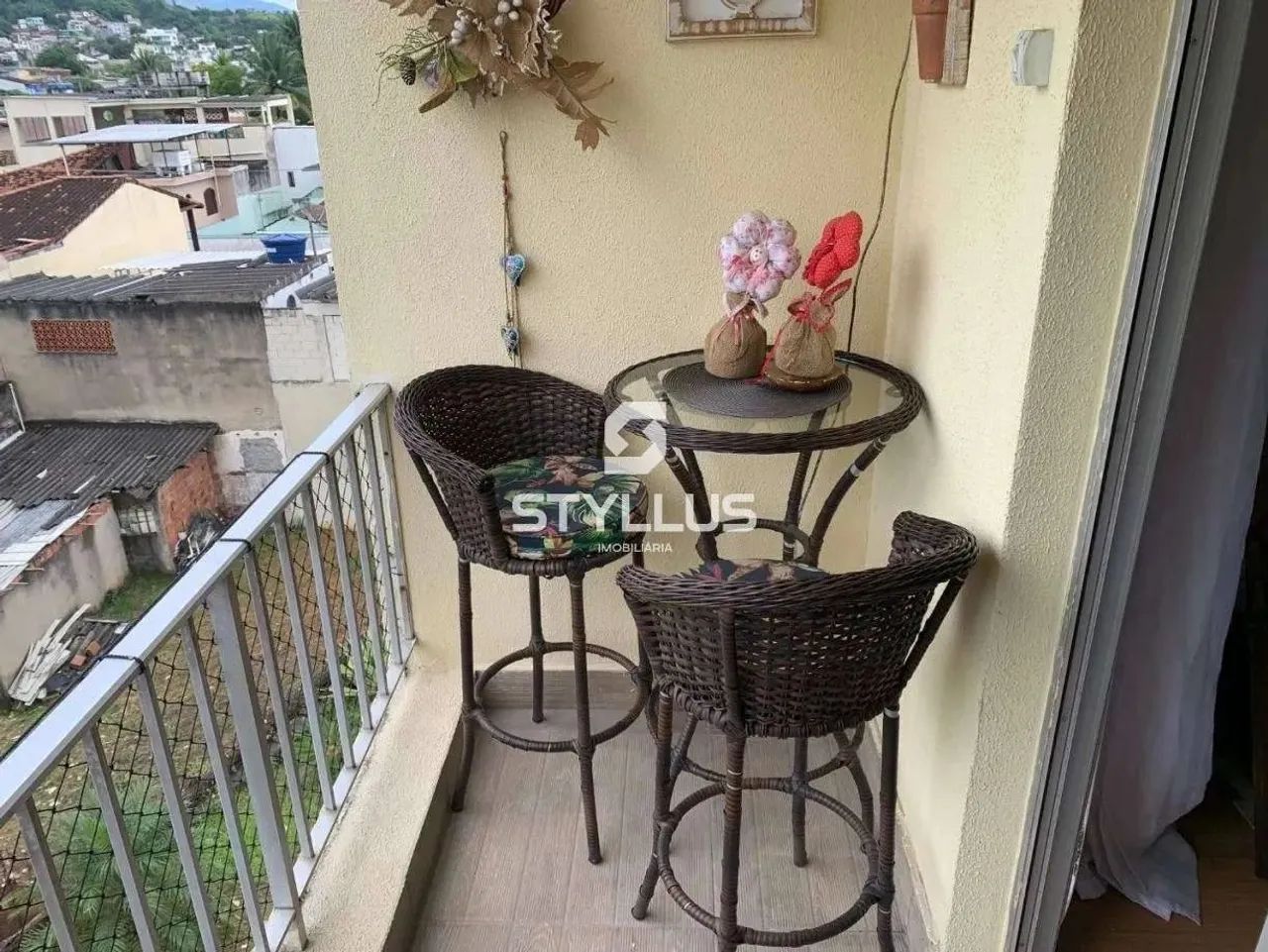 Apartamento em Estrada Intendente Magalhães - 64m² (Ref: CA3339)