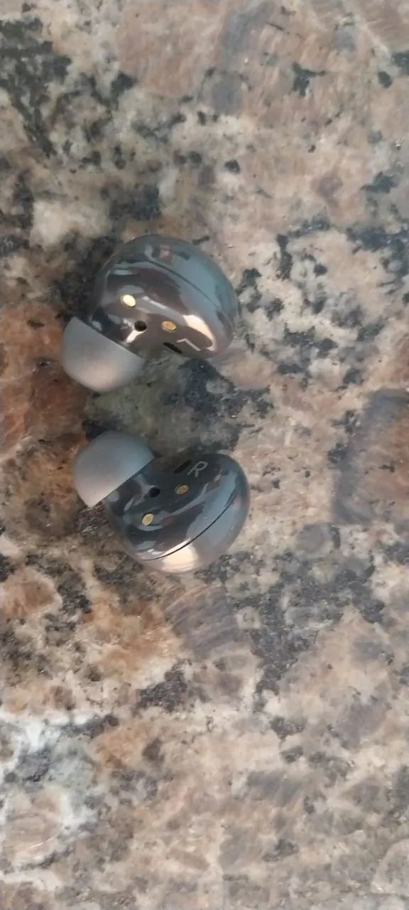 Fone bluetooth samsung buds 2 com caixa original + cabo nunca usado - Foto 2