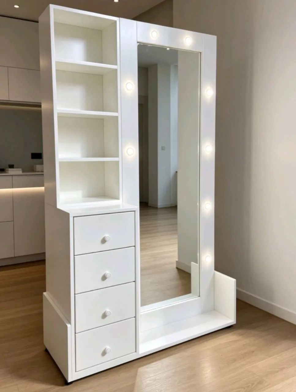 Closet Completo com Espelho Iluminado Elegância e Organização 