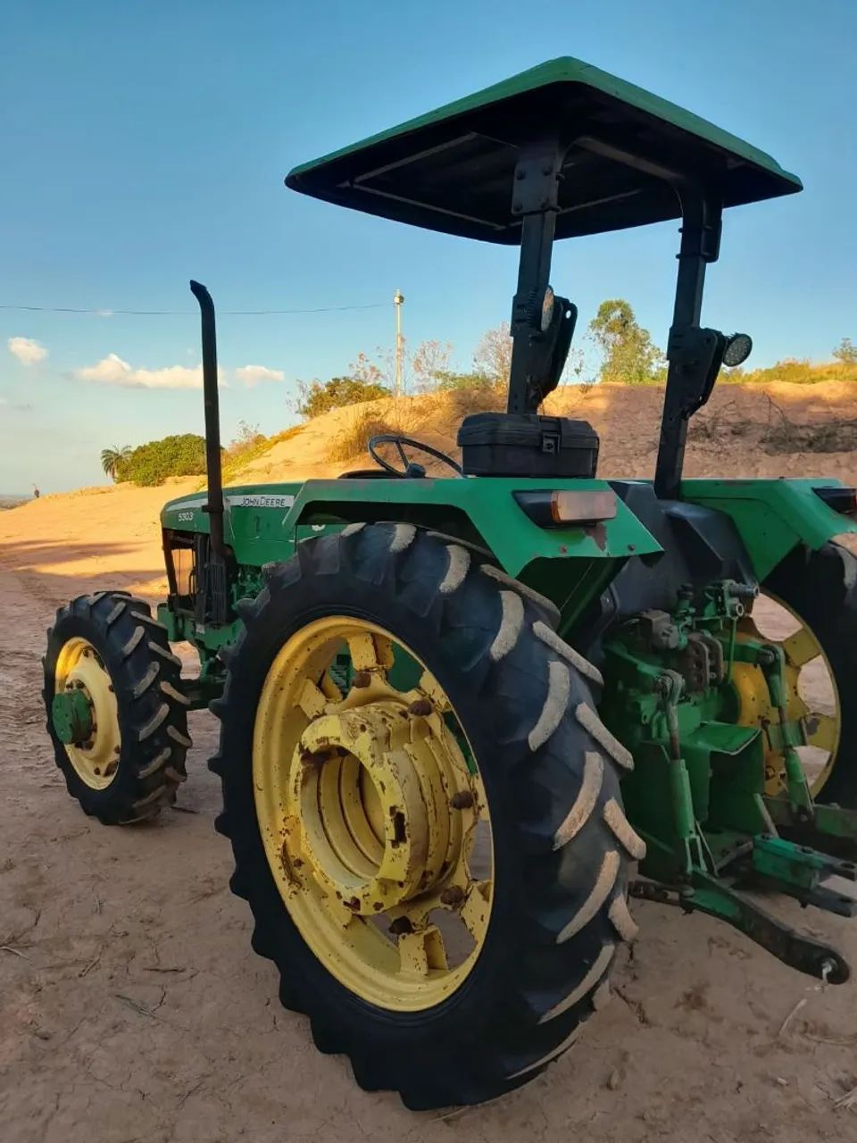 Jhon Deere 5303 2011 - Foto 5