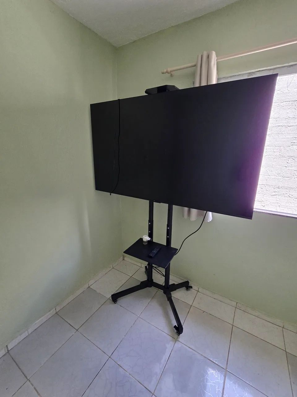 Smart TV 70pol , em estado de nova 