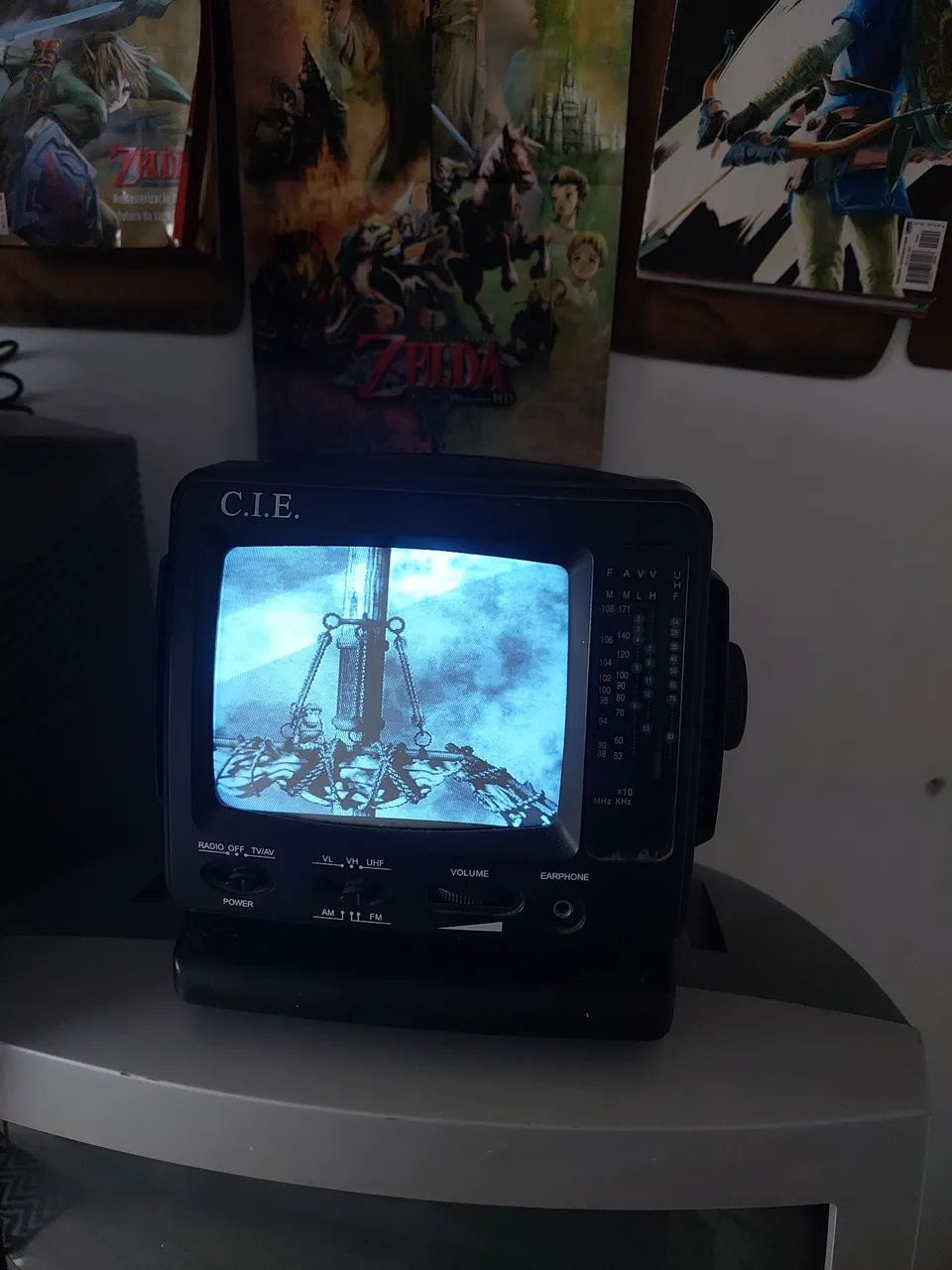Tv  preto e branco 5.5  polegadas com rádio am/fm - Foto 2