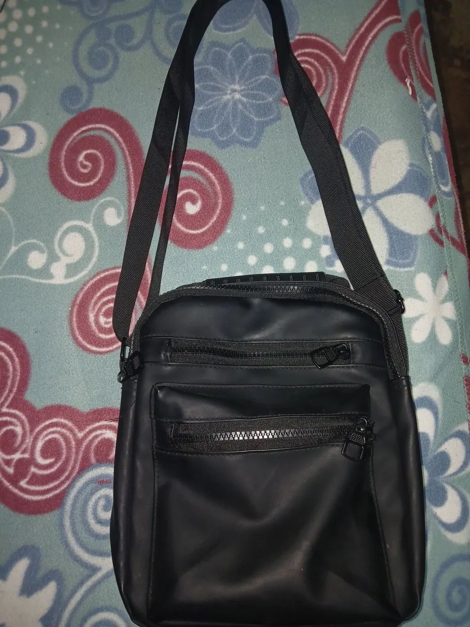 Vende-se uma bolsa pochete  - Foto 2