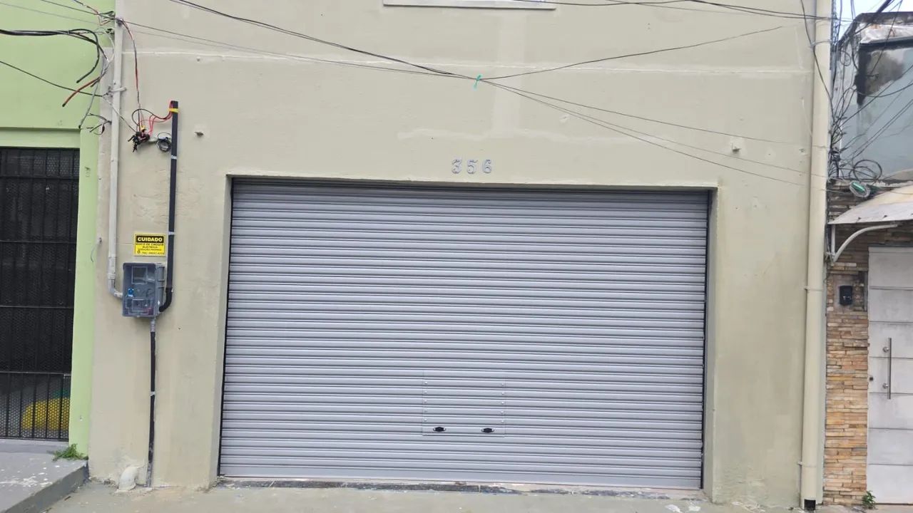 Prédio Comercial. Servindo para vários tipos de comércio, todo reformado medindo 6,50x 14