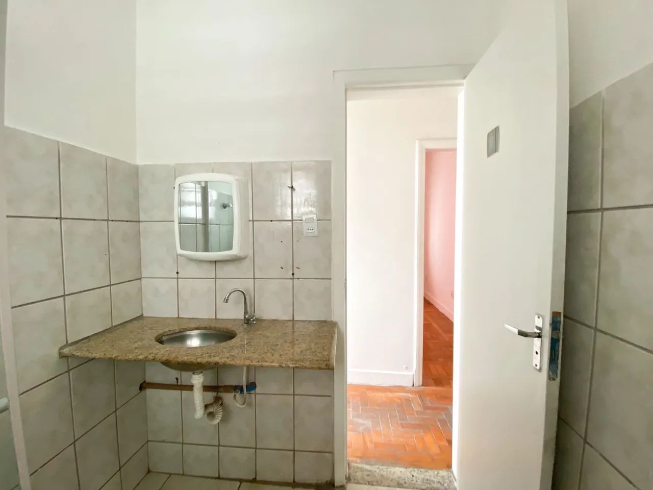 Apto sem condomínio atrás do Marte dei e sinfônica de Minas Gerais av amazonas 2464  - Foto 3