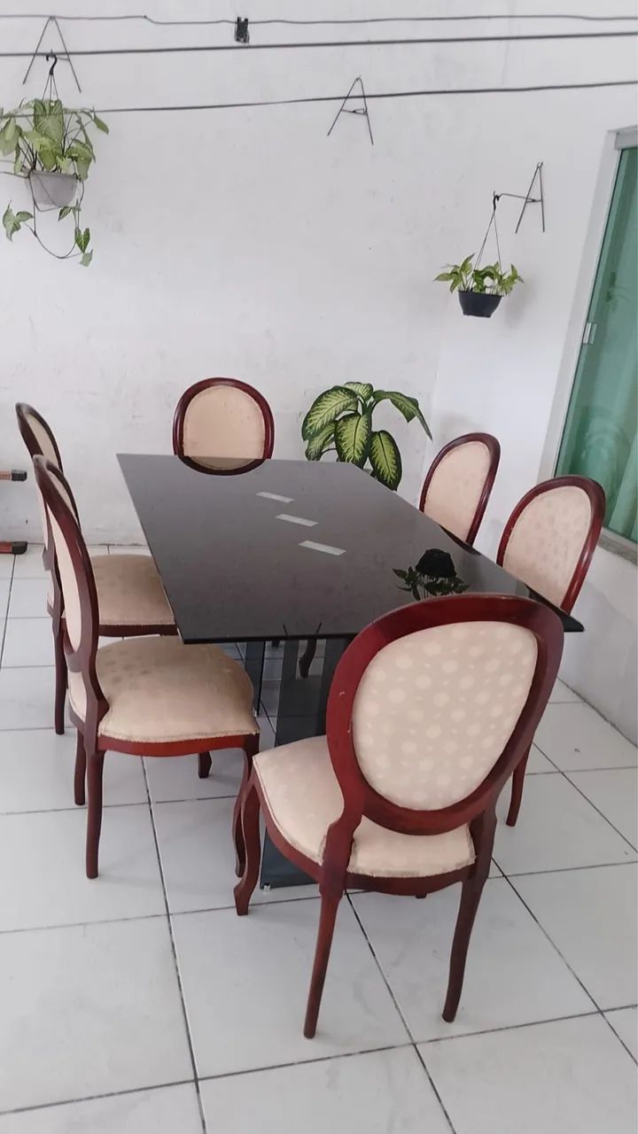 Mesa com 6 cadeiras e vidro - Foto 2
