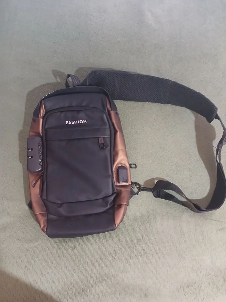 Vendo bolsa de hombro para huber nova.