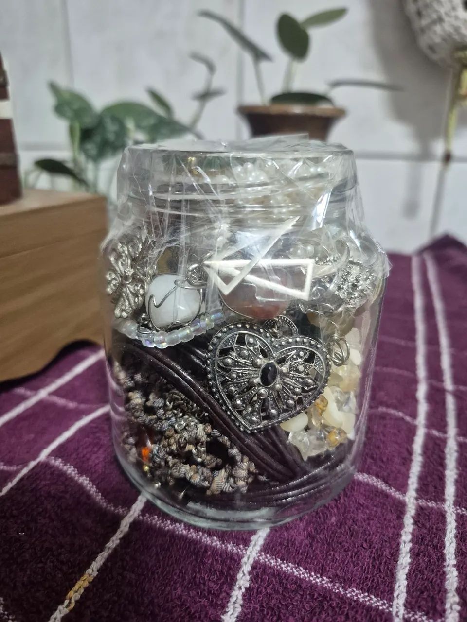 Pote de joias misteriosas 