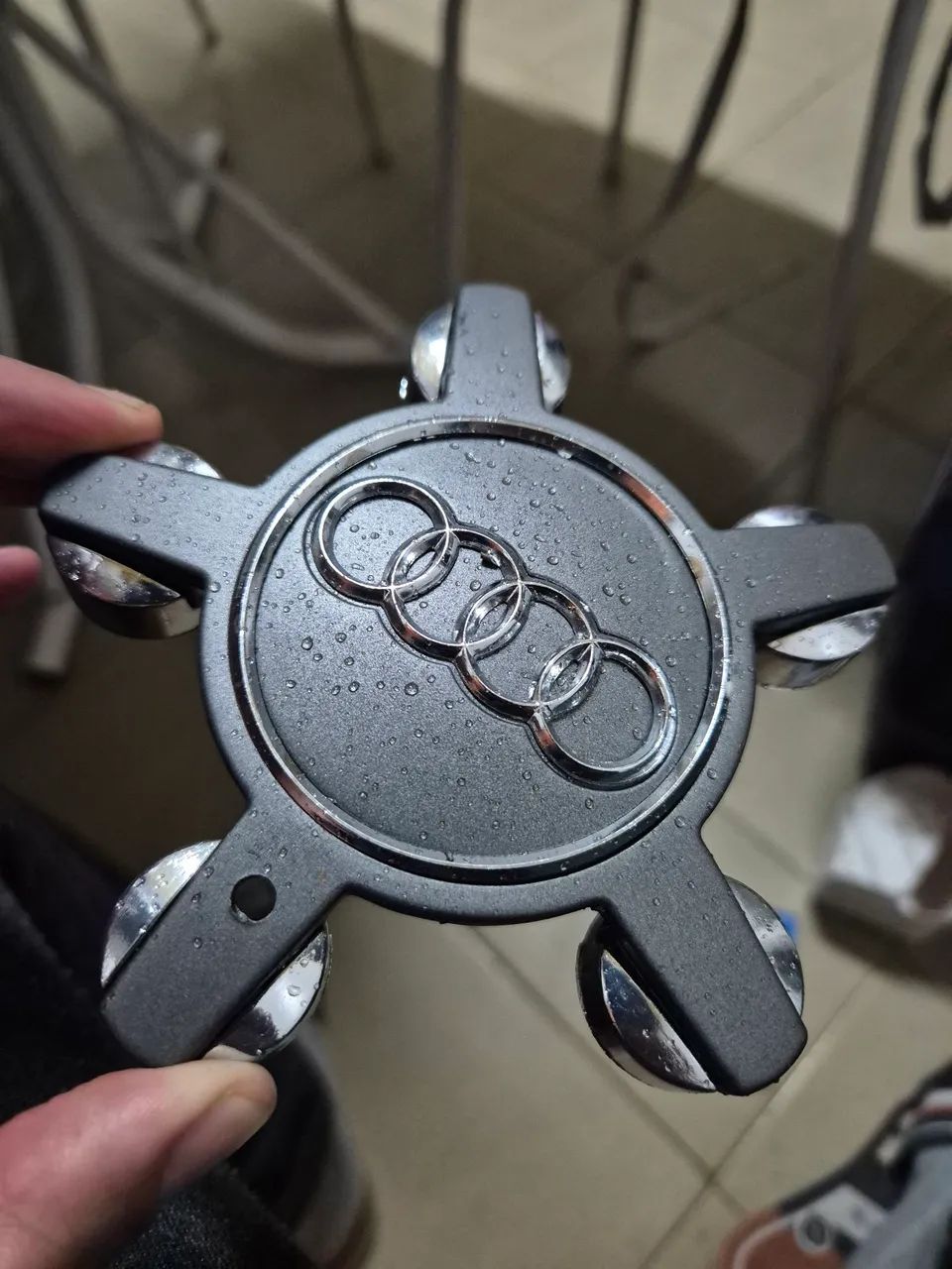 Par de calotinha da roda Audi
