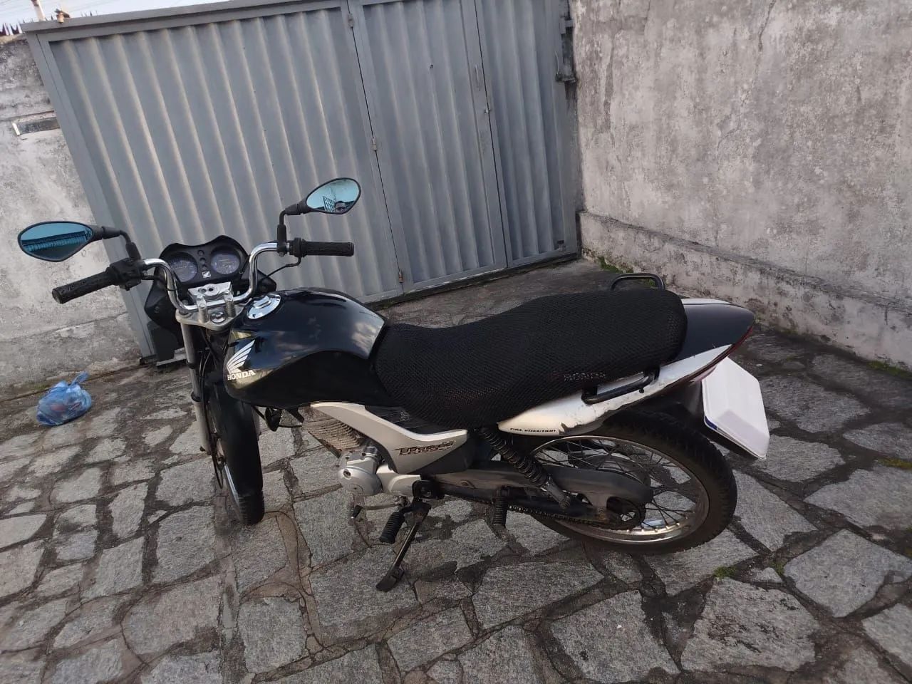 Honda 150 c cor preta  - Foto 2