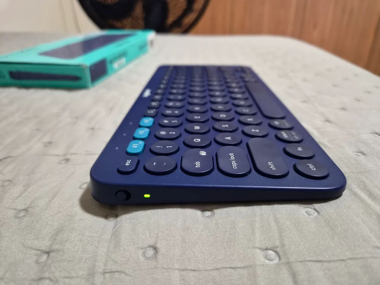 Teclado Logitech K380 Multi-Device sem fio Azul - Foto 3