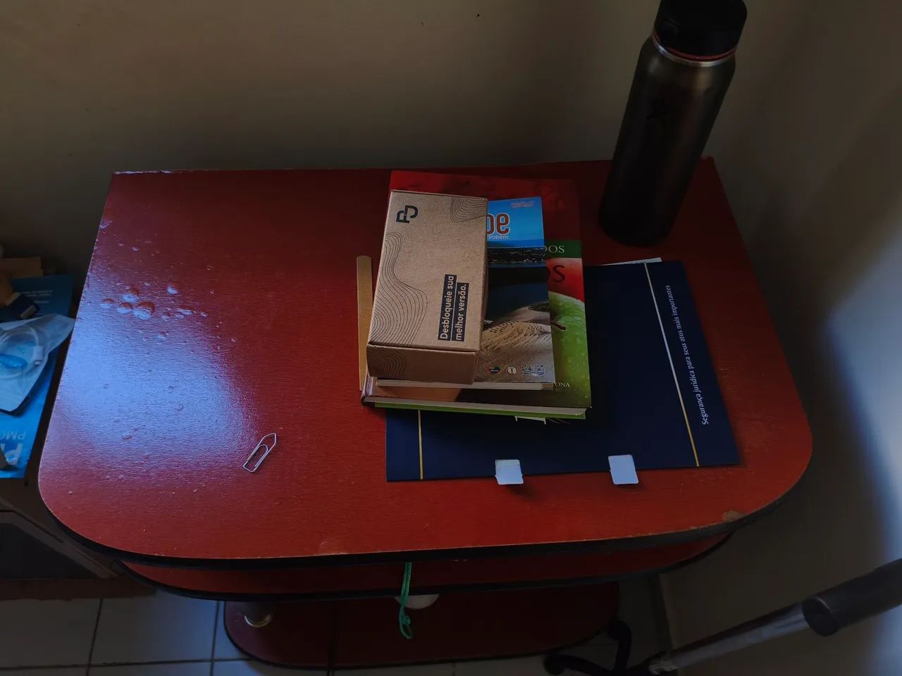 Mesa de estudo com espaço para computador  - Foto 2
