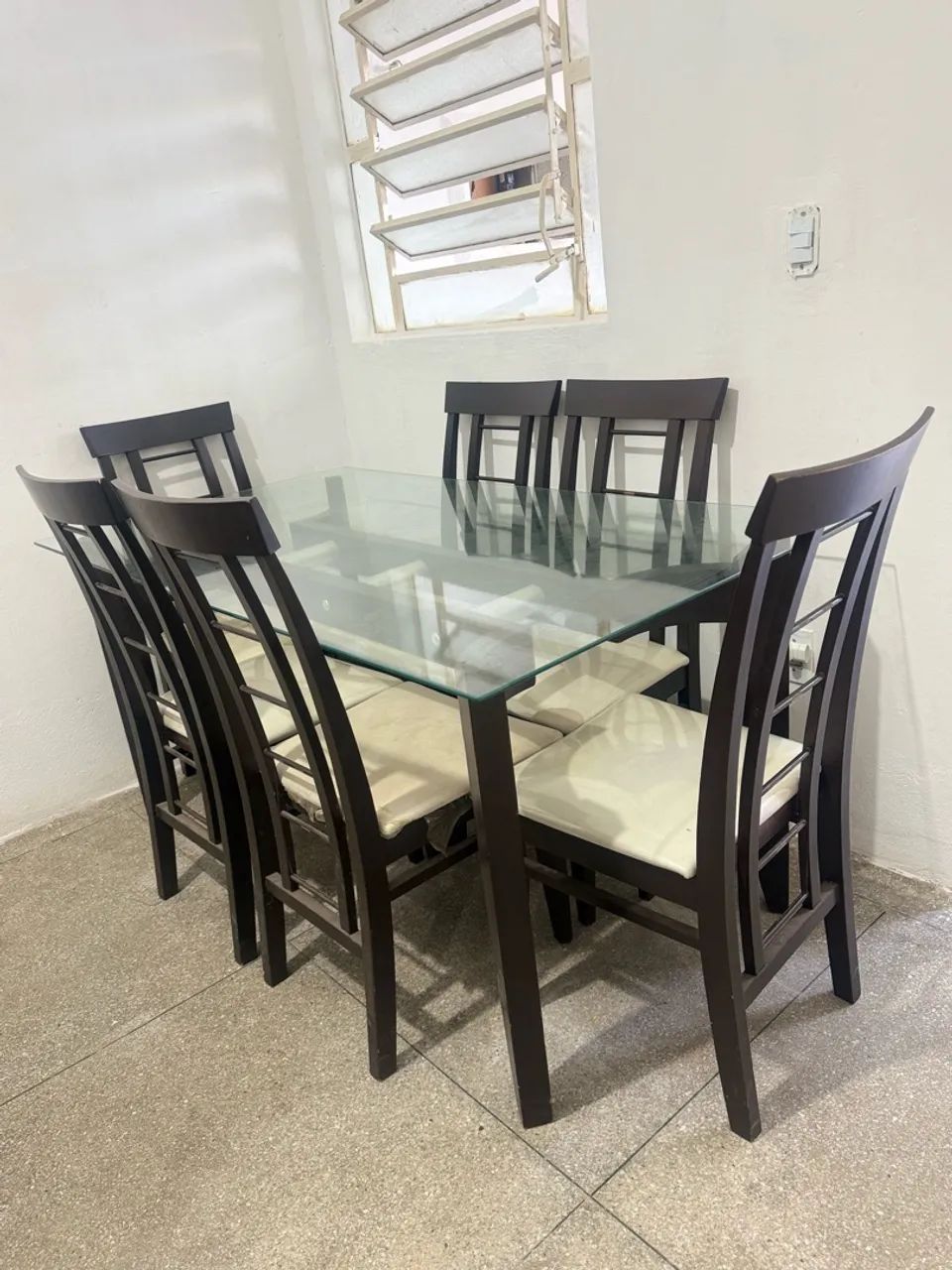 Mesa de madeira com tampo de vidro  - Foto 2