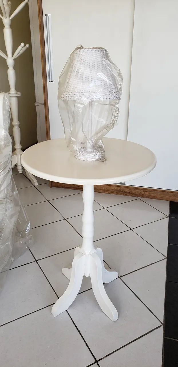 Mesa de conto maciço 