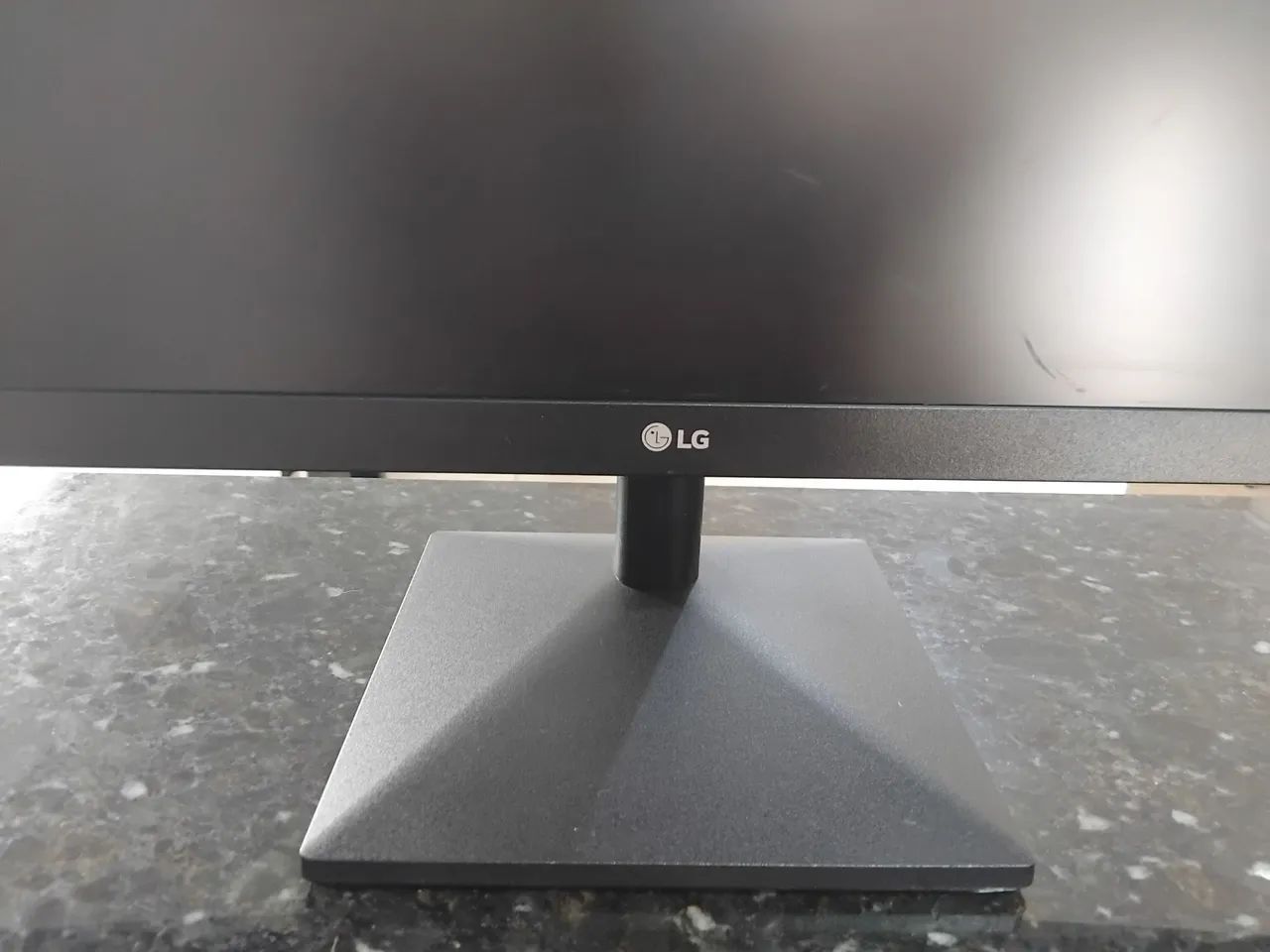 Monitor LG 20 