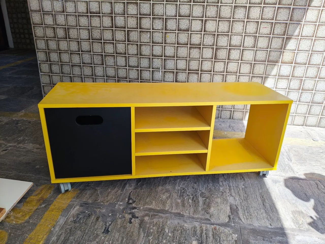 Sofá cama e rack