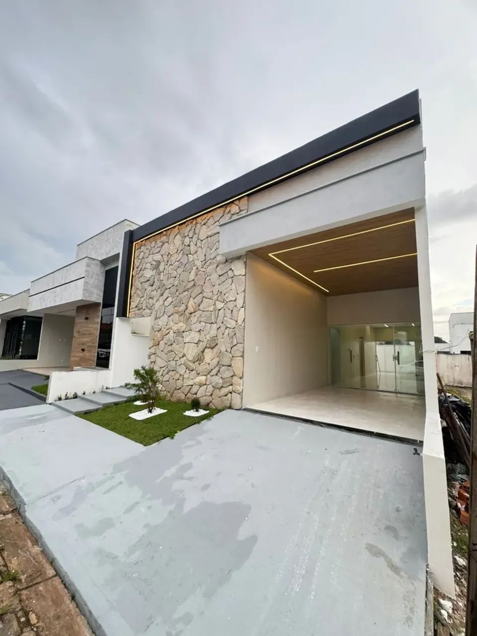 Oportunidade: Imóvel 3/4 Porto Marina