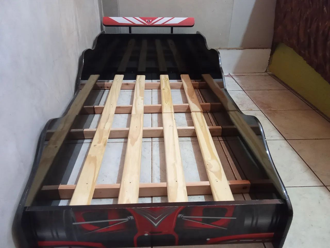 Vendo uma cama infantil 476410945848616962