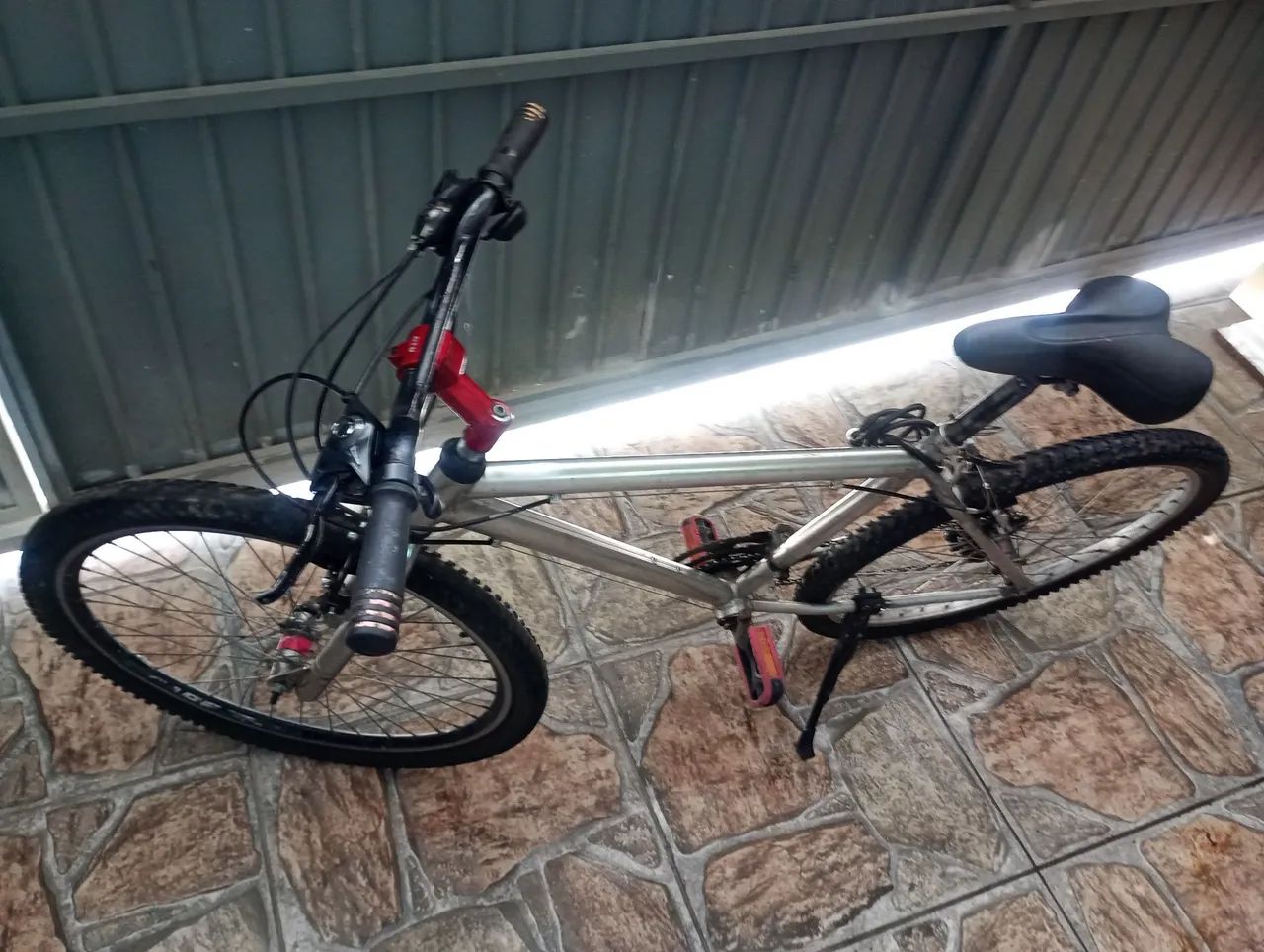 Bicicleta aro 26 em alumínio  - Foto 2