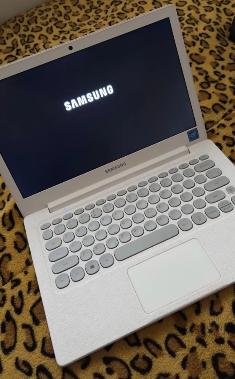 Notebook Samsung F30 Flash