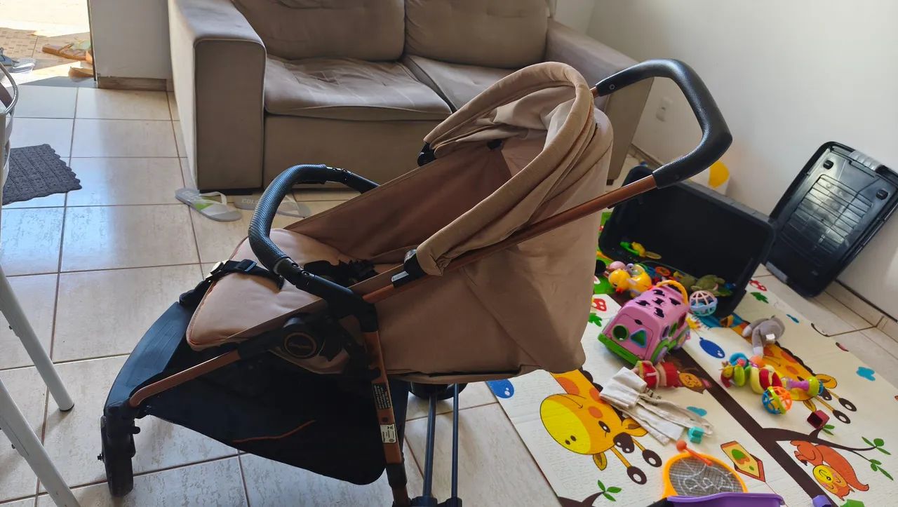 Carrinho de bebe com bebe conforto  - Foto 4