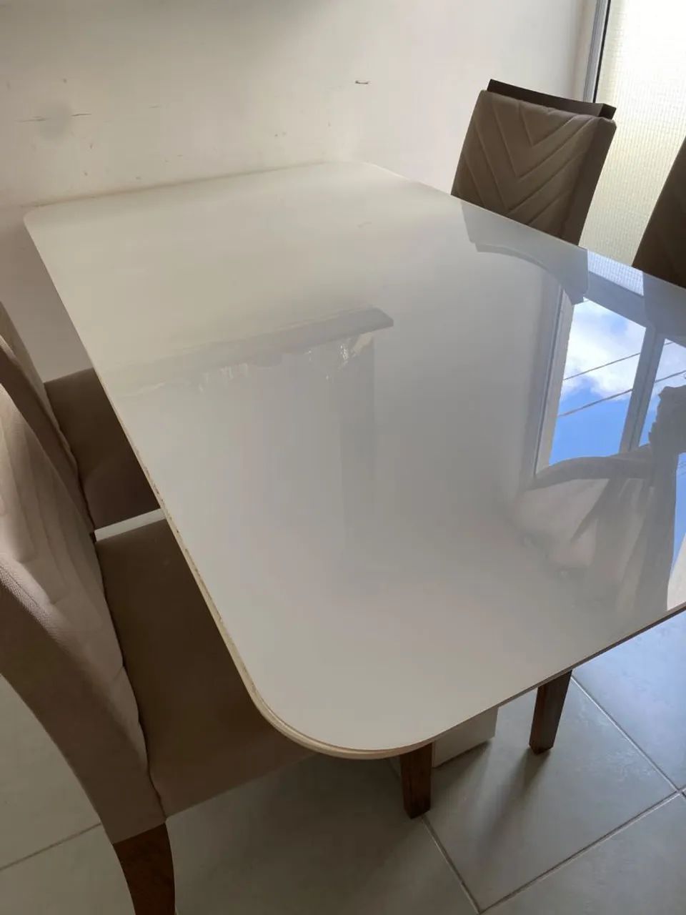 CONJUNTO DE MESA COM 4 CADEIRAS!  - Foto 3