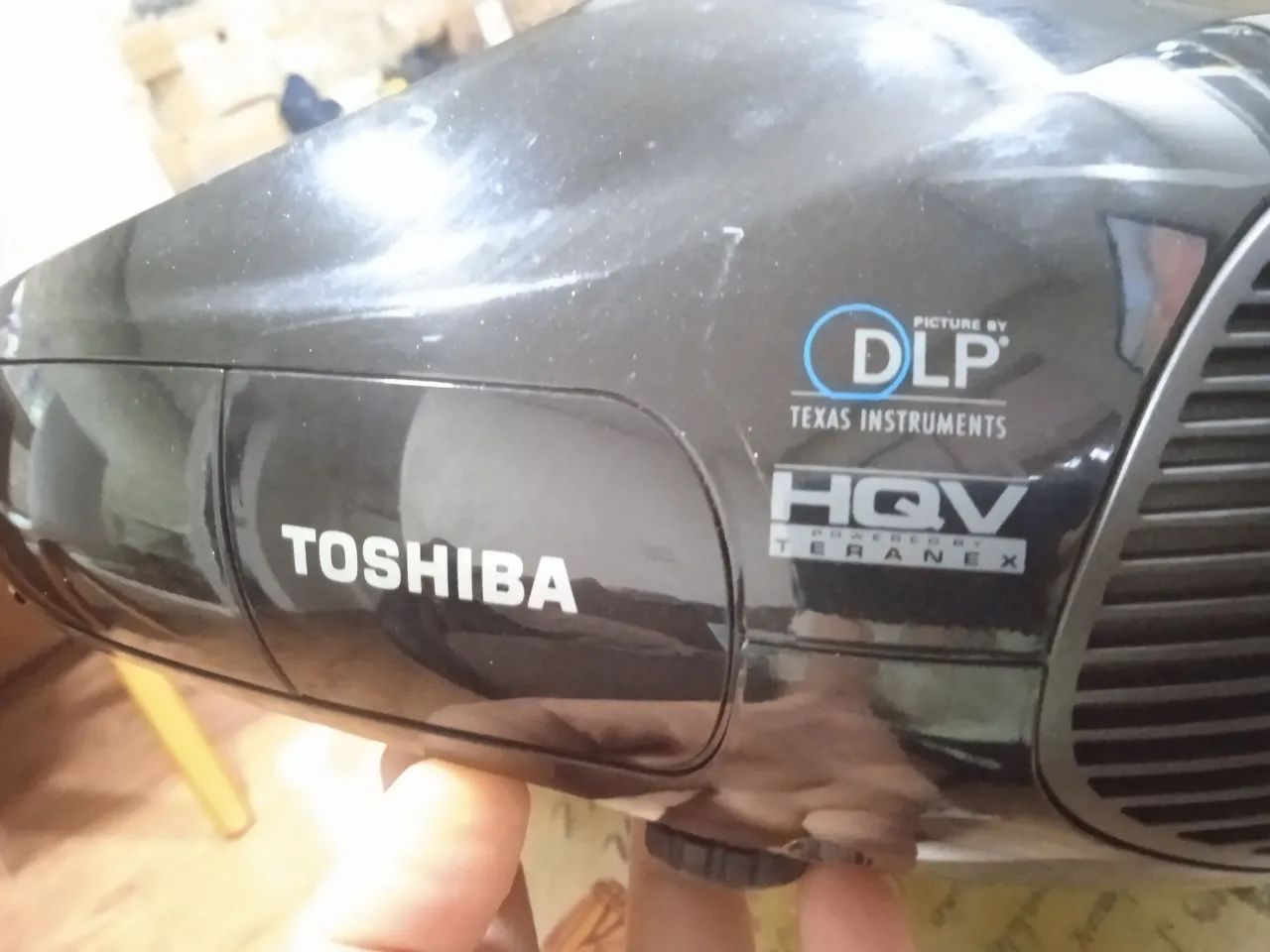 Projetor Toshiba TDP-ET20 com defeito  - Foto 6