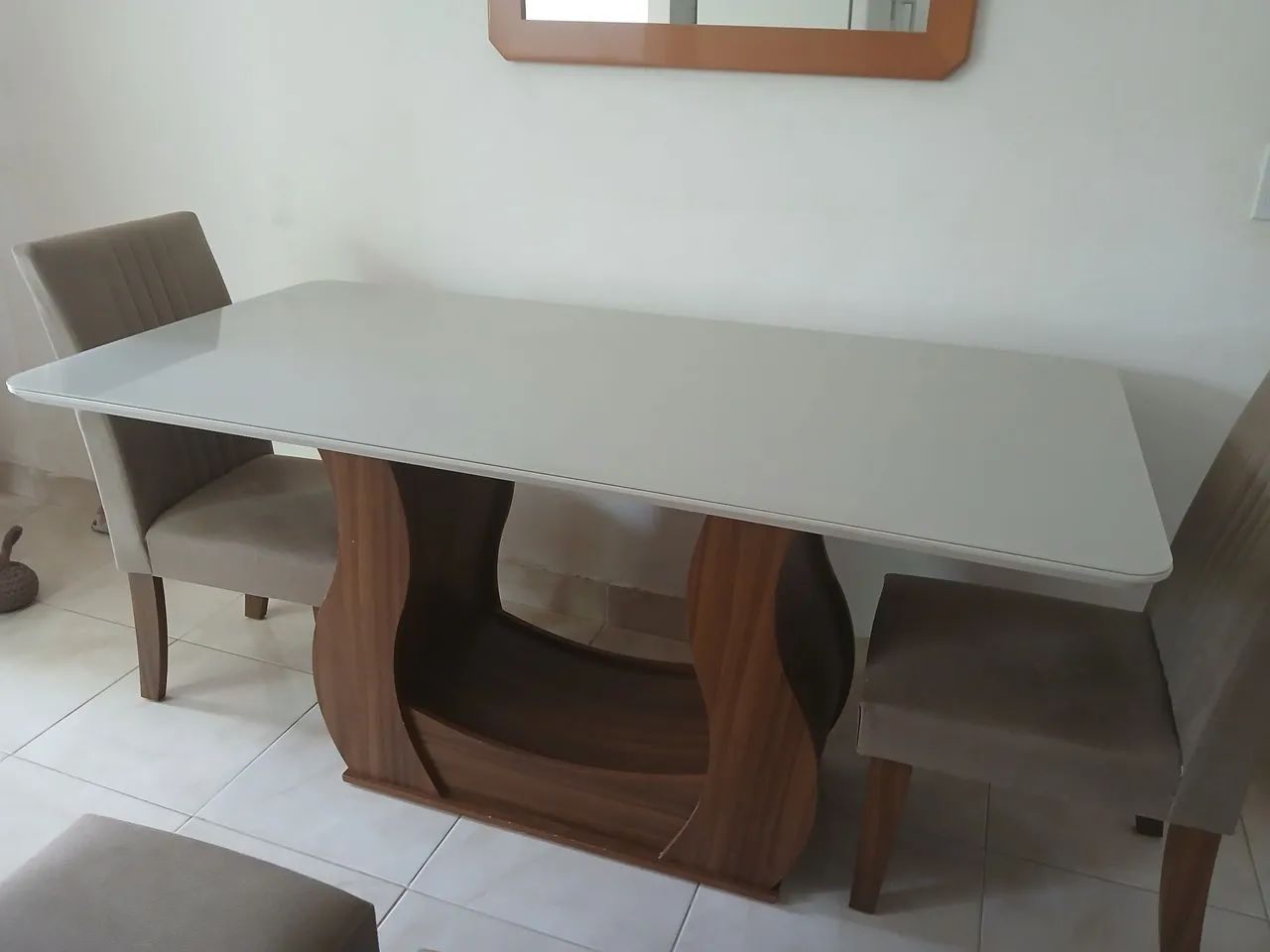 Mesa 6 cadeiras com tampo de vidro