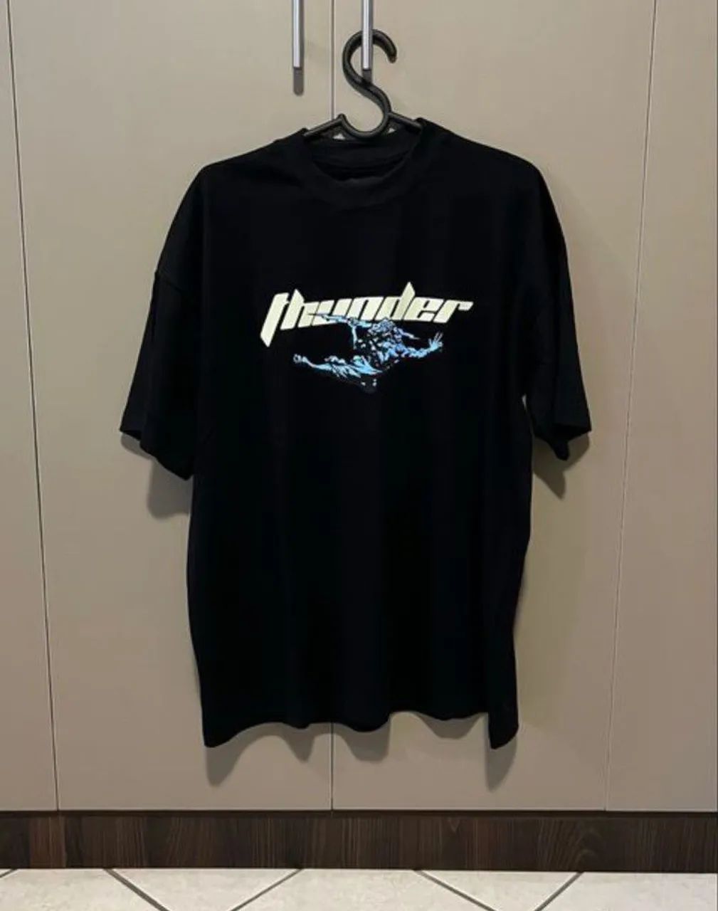Camiseta Thunder- oversized tamanho M original 