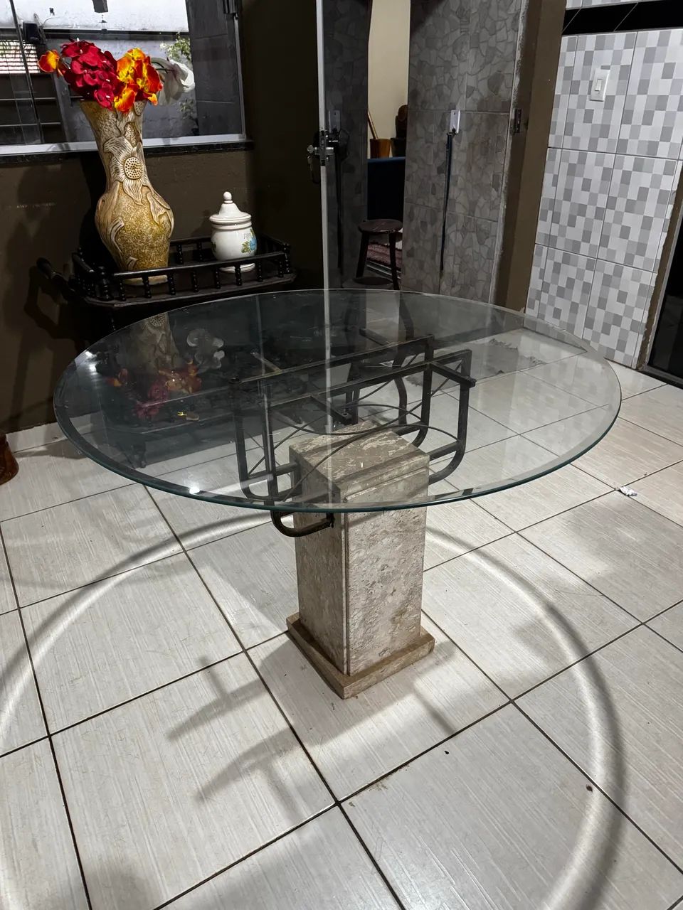 Mesa de vidro - sem cadeiras  - Foto 4